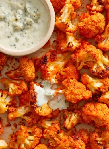 Delicious Air Fryer Buffalo Cauliflower served on a plate
