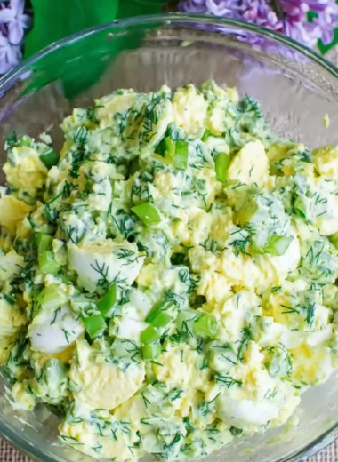 Fresh Green Onion Salad with vibrant vegetables and dressing