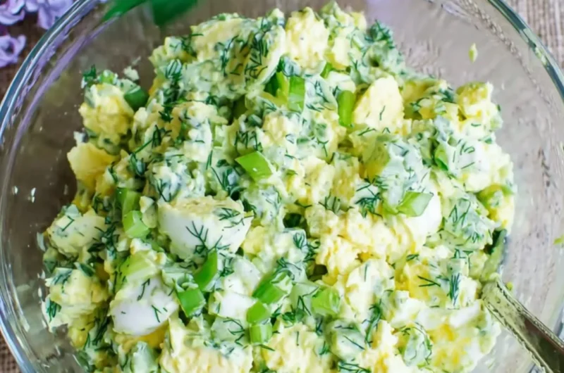 Fresh Green Onion Salad with vibrant vegetables and dressing