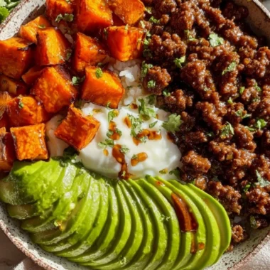 High-protein beef bowls featuring tender beef and colorful vegetables.