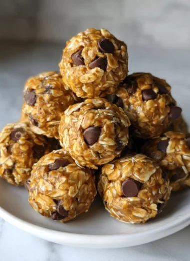 No-bake peanut butter energy bites packed with nutrition for a quick snack.