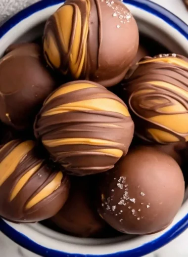 Delicious Peanut Butter Chocolate Fat Bombs for a low-carb snack option
